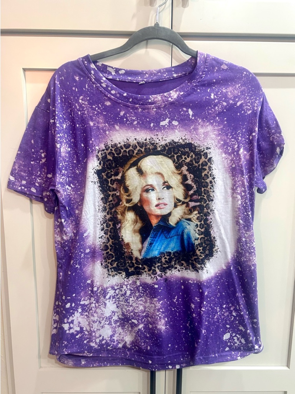Dolly Pardon SZ M Bleached Purple Short Sleeve Graphic Tee